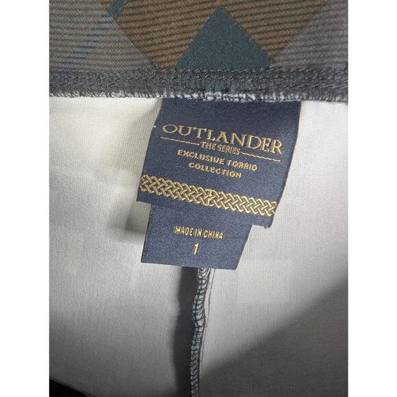 Torrid Outlander Tartan Studio Ponte Pull-On Pixie Pant - Picture 5 of 6